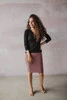  Schwarze Umstands- und Stillbluse „Milk Shirt“ mit V-Ausschnitt