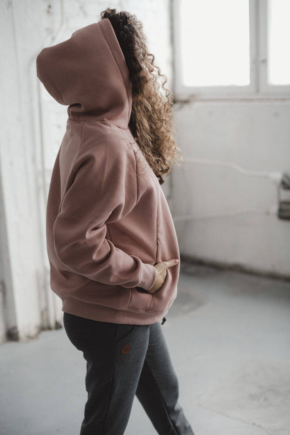 Übergroßes Umstands- und Still-Sweatshirt von Motherhood, Puderrosa