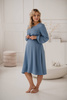 Lovely Dress Midi Umstands- und Stillkleid mit langen Ärmeln, blau