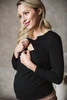  Schwarze Umstands- und Stillbluse „Milk Shirt“ mit V-Ausschnitt