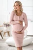 Geripptes Umstands- und Stillkleid im Bauchbereich, Puderrosa