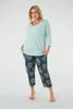  Julietta Damen-Pyjama mit 3/4-Ärmeln. 7/8-Hose Pistazie/Druck