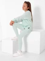 Grün